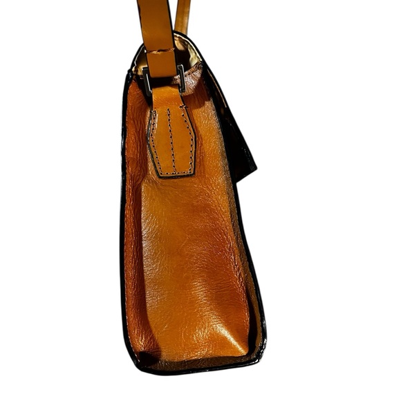 EGO Vintage genuine  Leather Tan Shoulder Bag with Silver Hardware - Picture 5 of 13